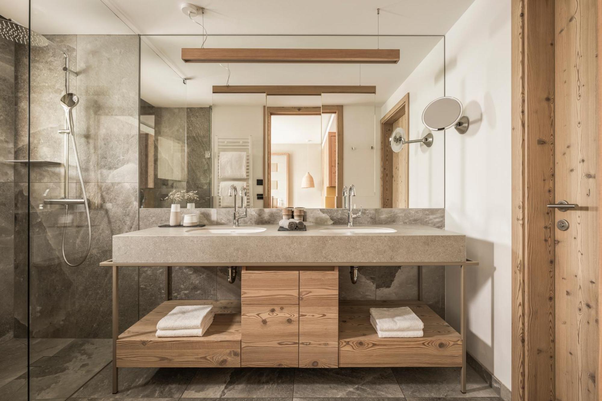 Falkensteiner Hotel Kronplatz - The Leading Hotels Of The World (Adults Only) Riscone Esterno foto Bathroom